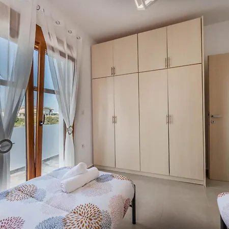 Ciel Blue Villas Киотари